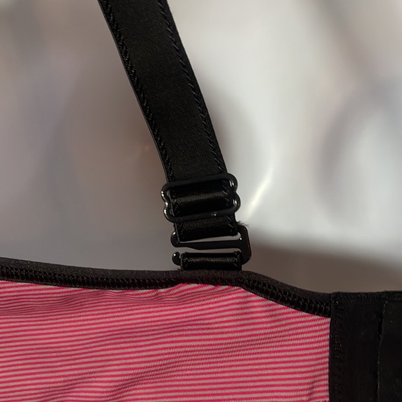 Lululemon Ta Ta Tamer II in Wee Stripe Jewelled Magenta / Jewelled Magenta - Picture 5 of 7